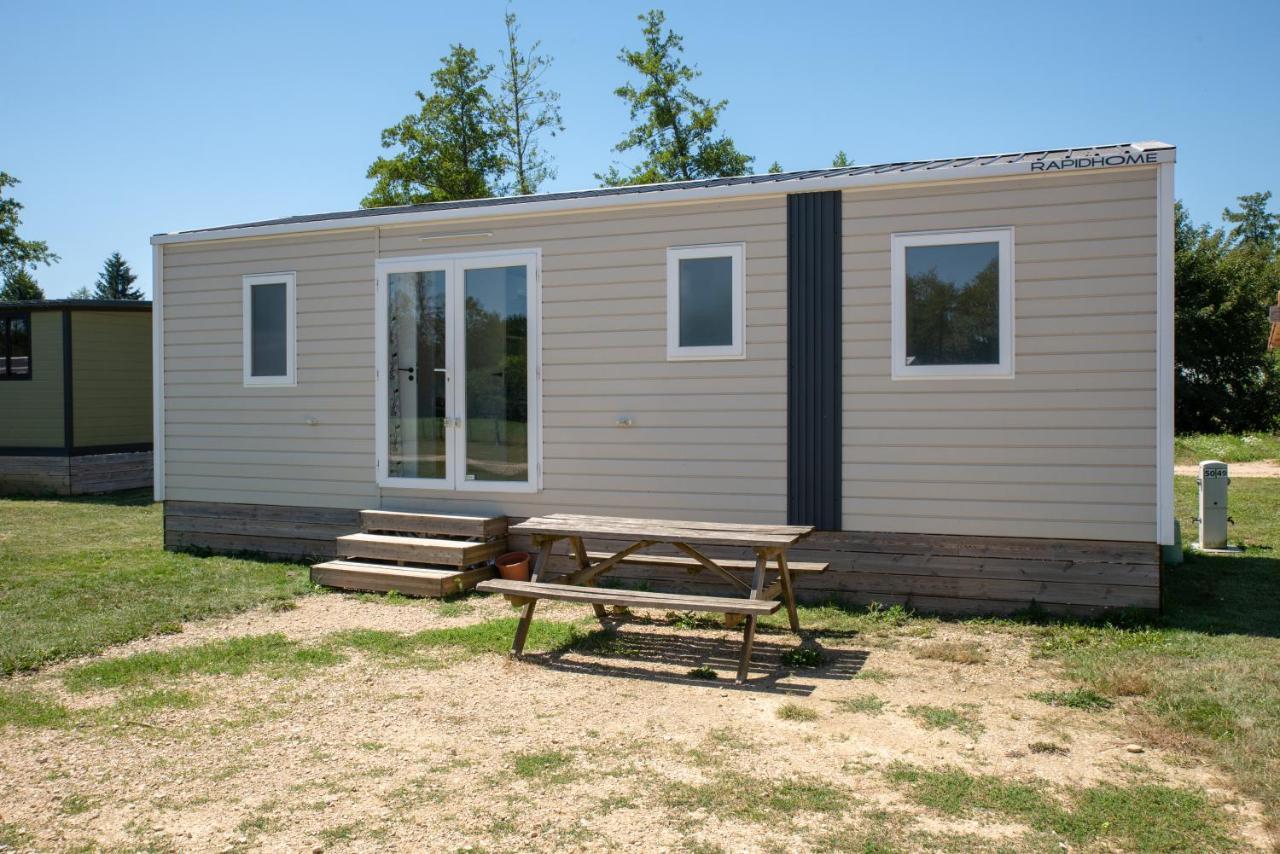 Camping Du Sevron Saint-Etienne-du-Bois  Exteriér fotografie